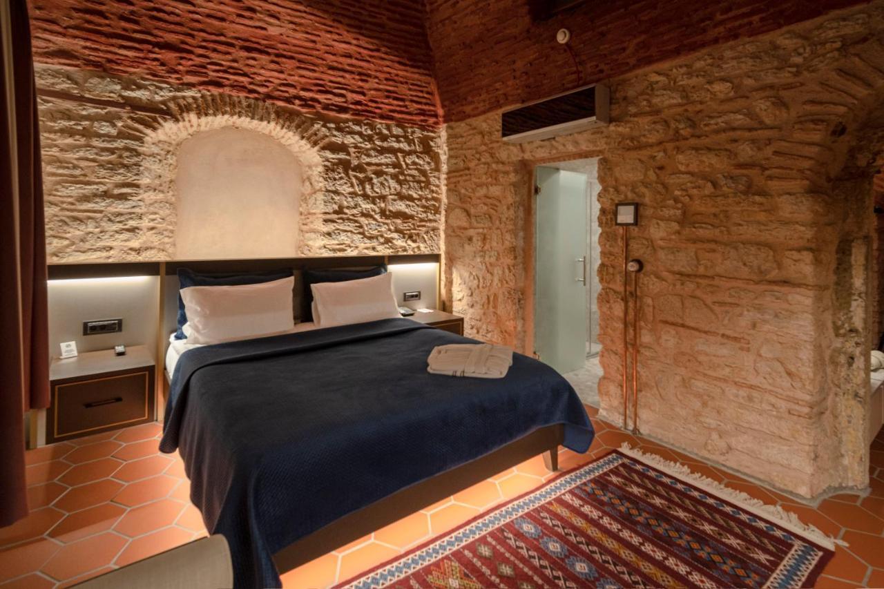 Han 1772 Hotel Istanboel Buitenkant foto A room at the hotel