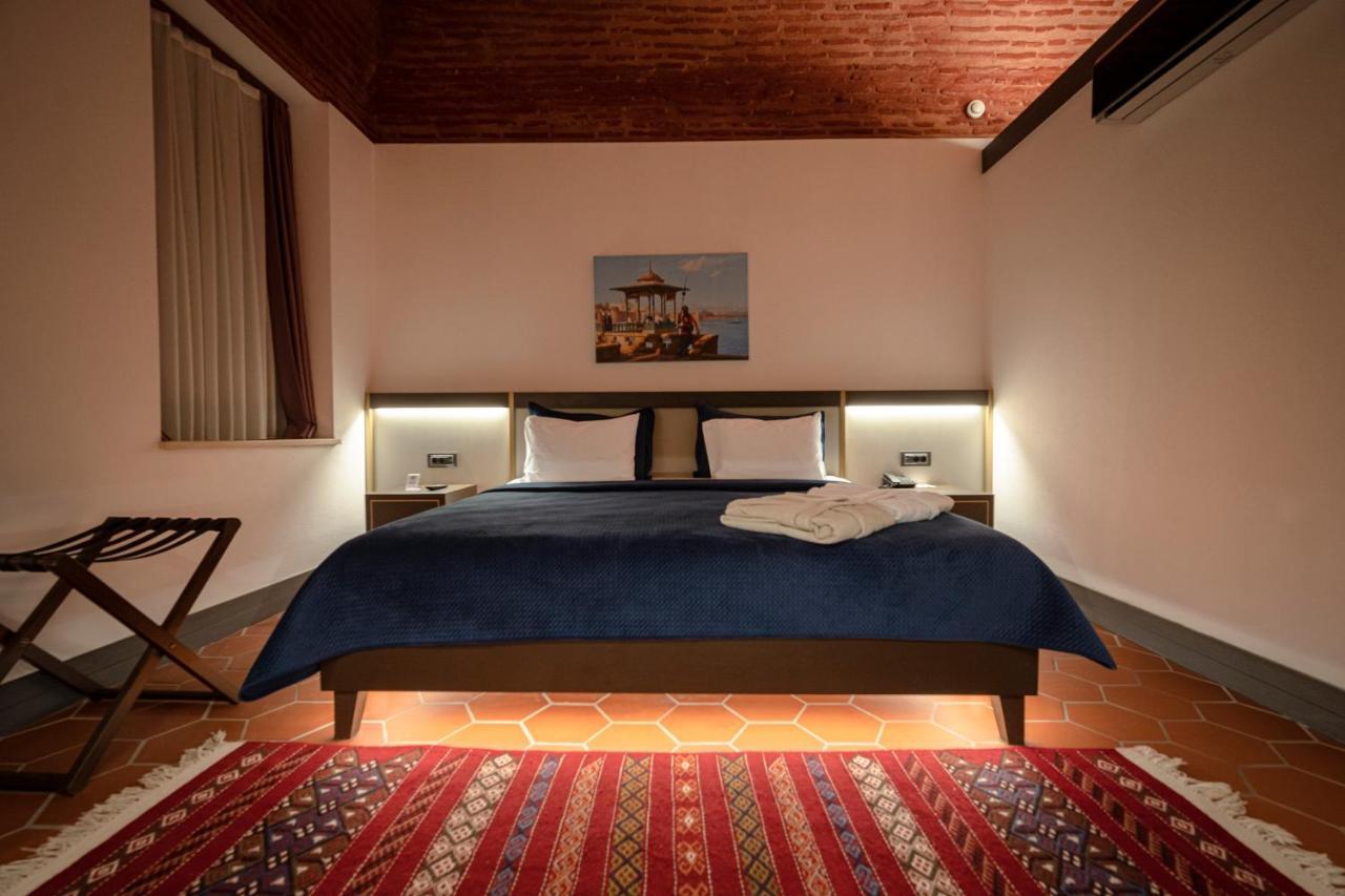 Han 1772 Hotel Istanboel Buitenkant foto A room at the hotel