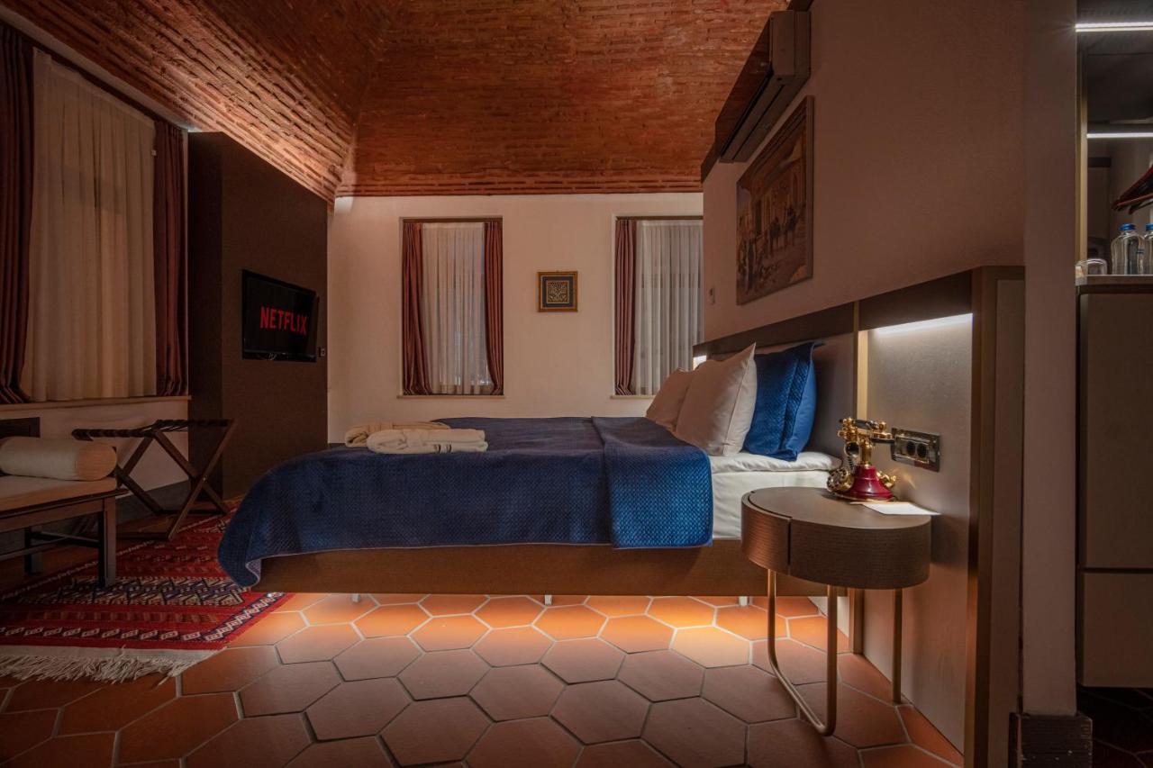 Han 1772 Hotel Istanboel Buitenkant foto A room at the hotel